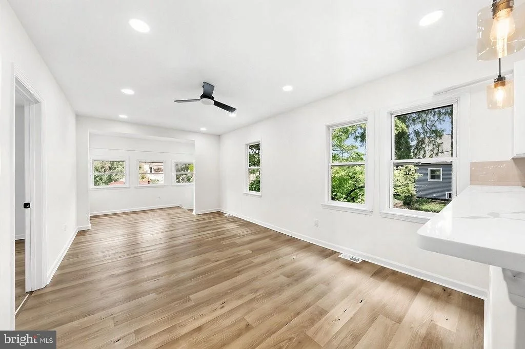 Photo of 865 N READ AVENUE