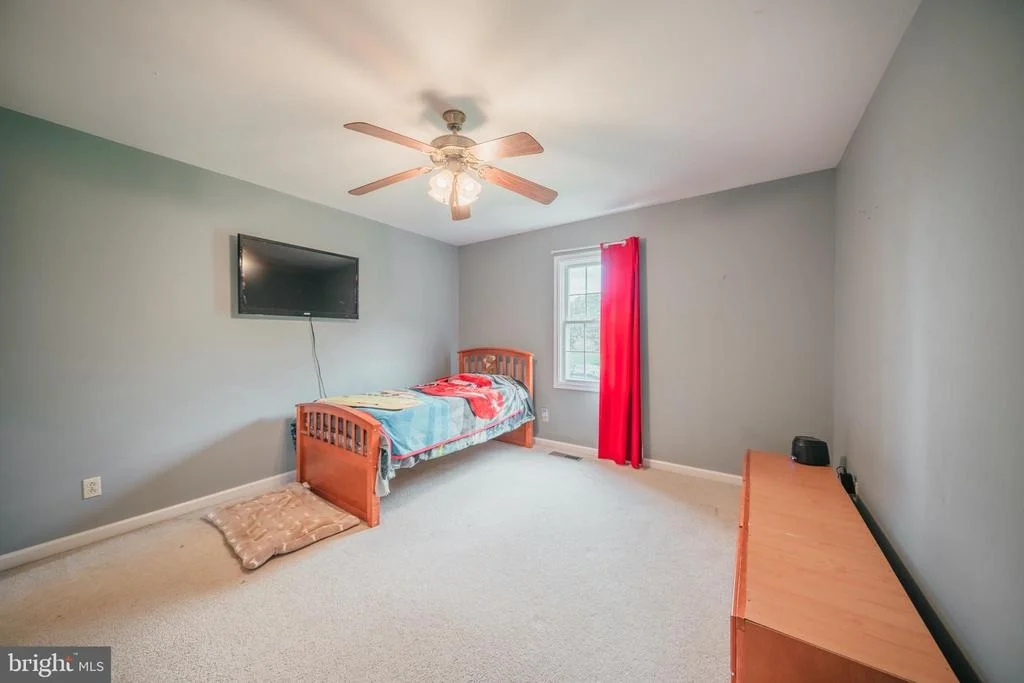 Photo of 15221 WOODCREST DRIVE