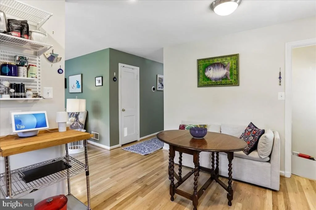 Photo of 1504 CREST ROAD
