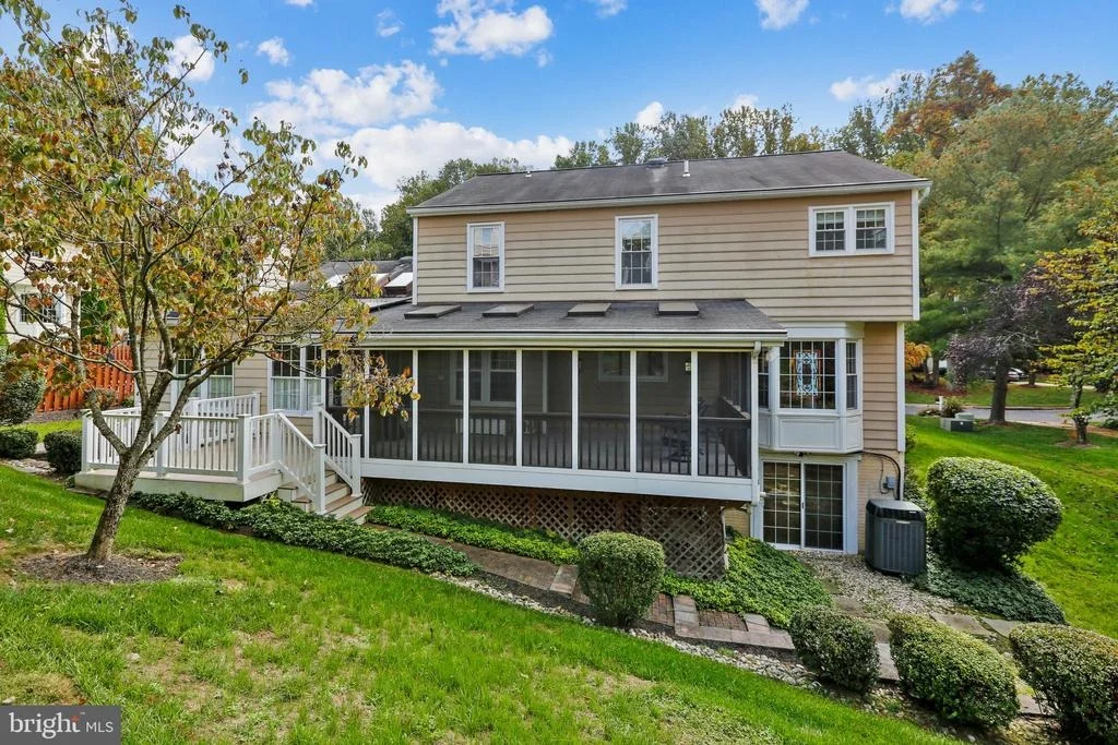 Photo of 9905 MAINSAIL DRIVE