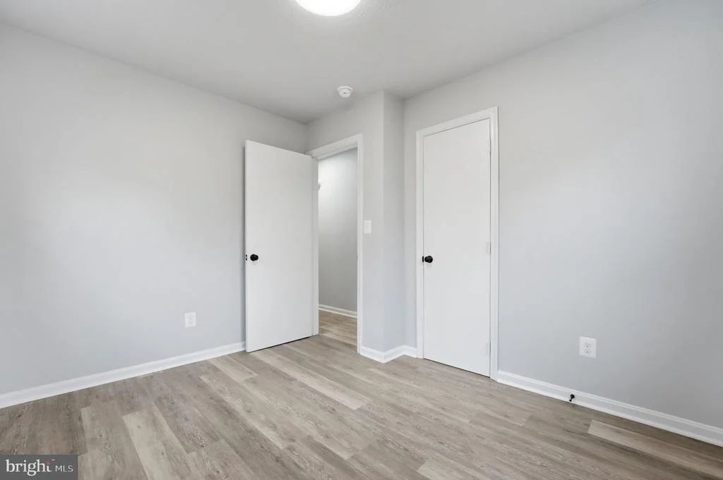 Photo of 984 OAK PARK