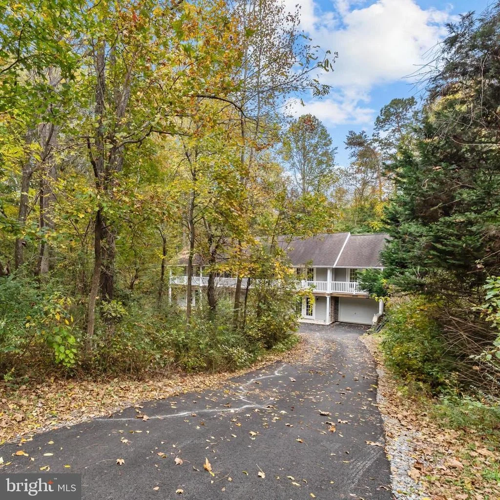 Photo of 8008 WASHINGTON DRIVE