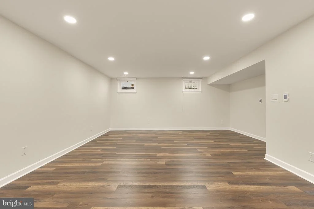 Photo of 1505 SPRING VALE AVENUE