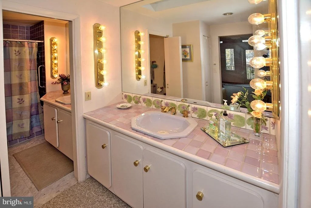 Photo of 4 BUTTONWOOD LANE