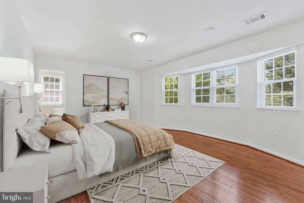 Photo of 3683 BLENHEIM BOULEVARD