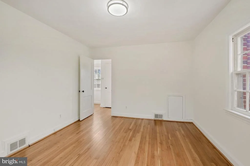 Photo of 10011 MARKHAM STREET