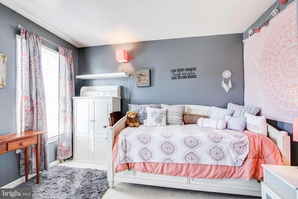 Photo of 602 MARBLEWING COURT