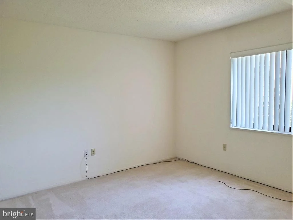 Photo of Unit 1605 at 15101 INTERLACHEN DRIVE