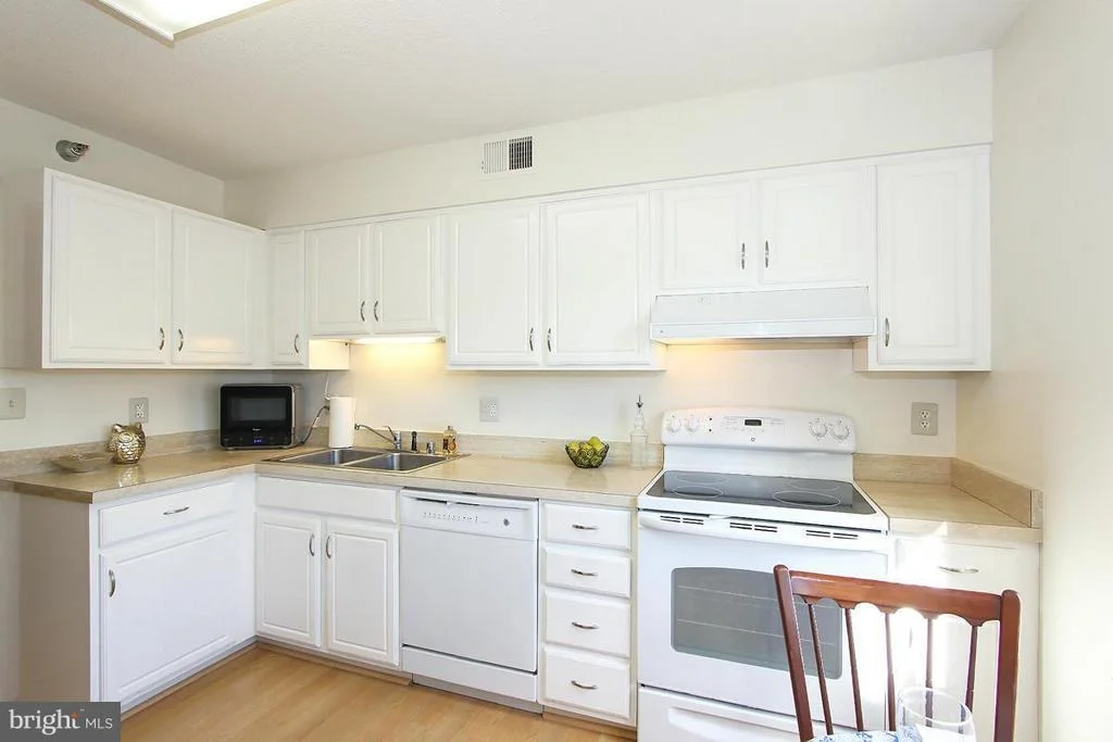 Photo of Unit 303 at 14800 PENNFIELD CIRCLE