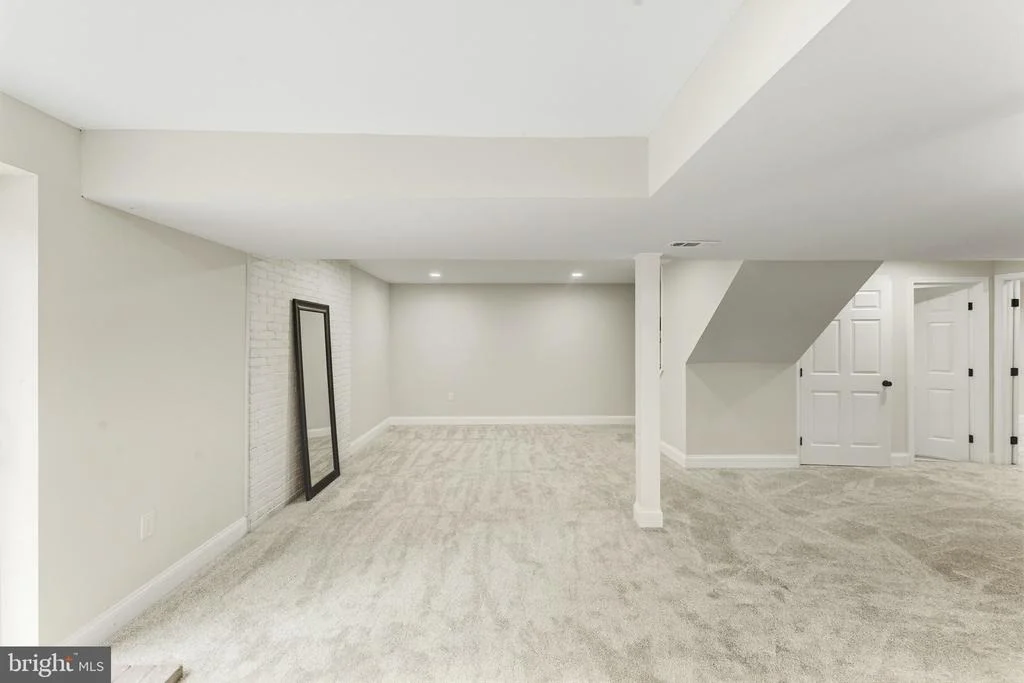 Photo of 201 SINGLETREE COURT
