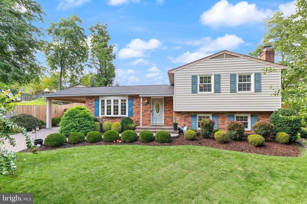 Photo of 8632 KERRY LANE