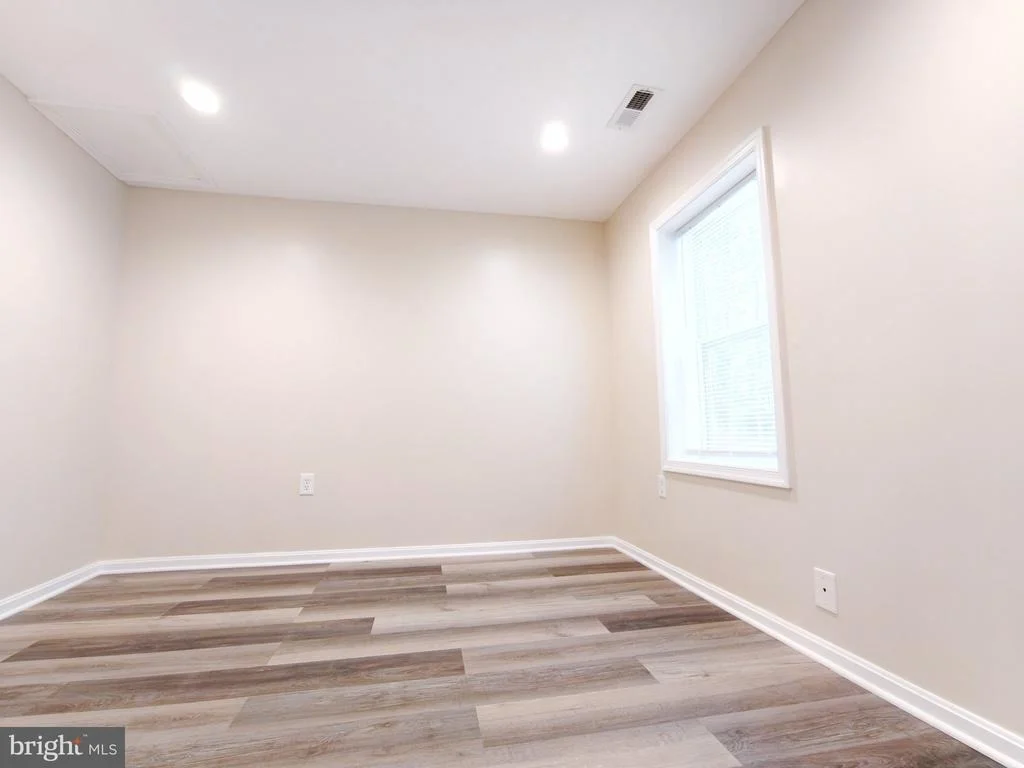 Photo of 6066 SHADY SIDE ROAD