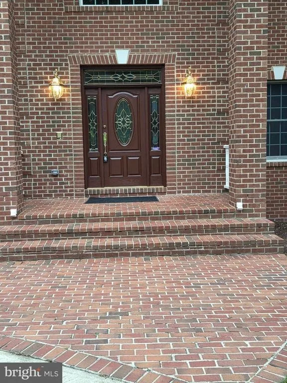 Photo of 6405 CHEW ROAD