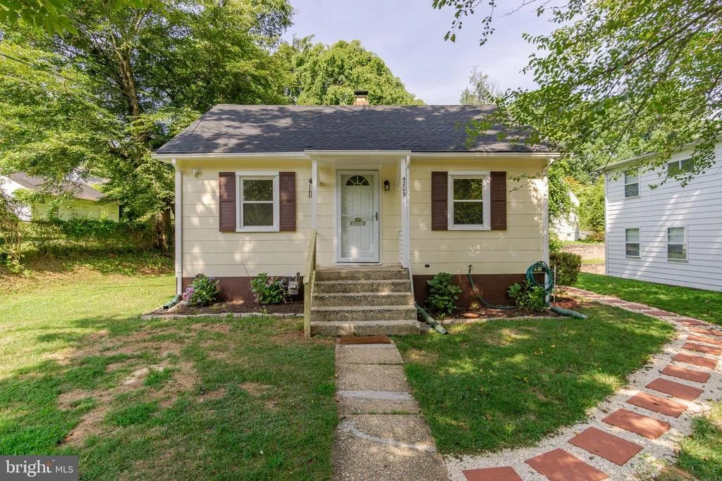 Photo of 4209 ROUND HILL ROAD