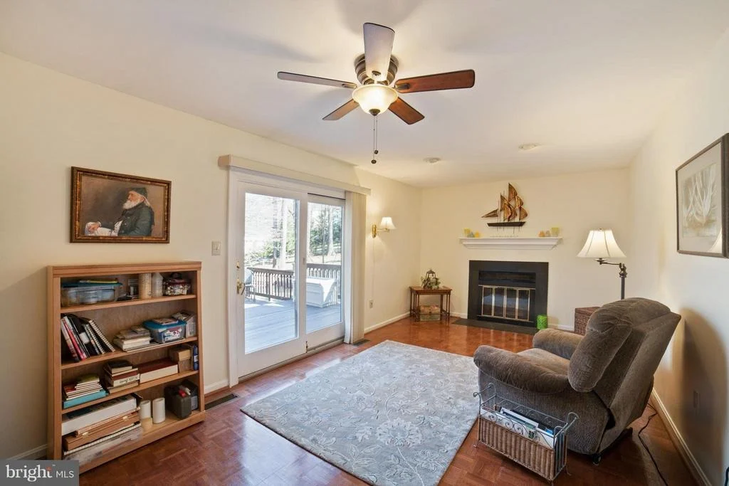 Photo of 8917 ROUNDLEAF WAY