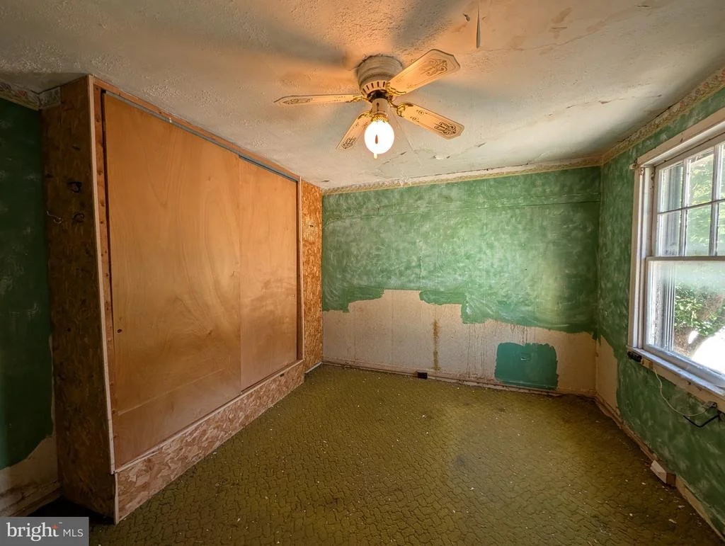 Photo of 6090 FALLS ROAD