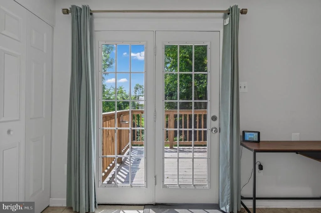 Photo of 28 E E STREET
