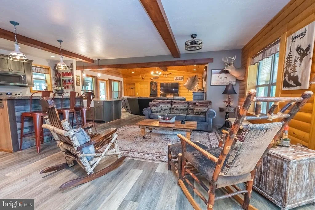 Photo of 495 WHITE OAK DRIVE
