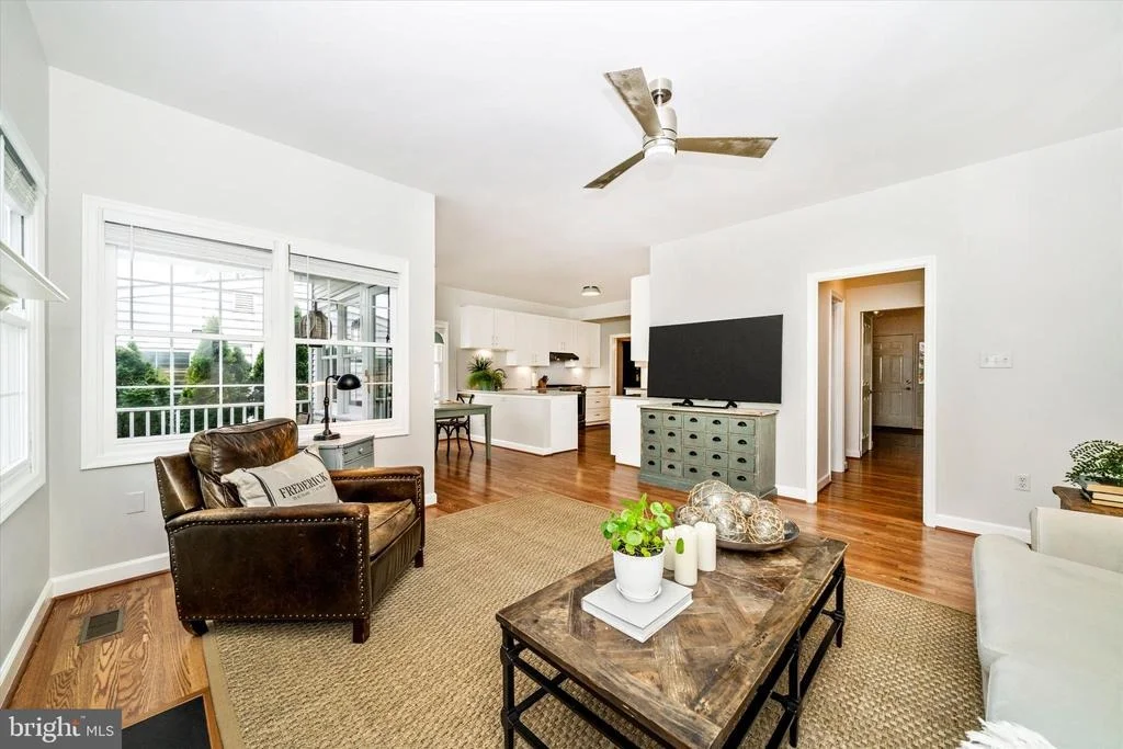 Photo of 2447 MERCHANT STREET