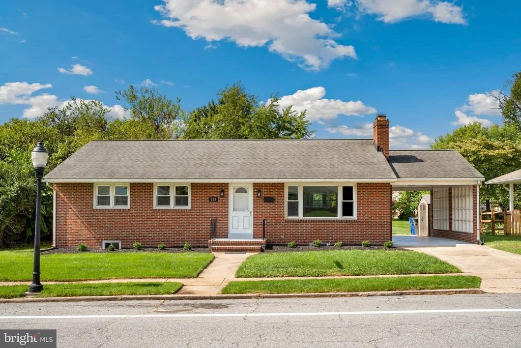 Photo of 615 TANEY AVENUE