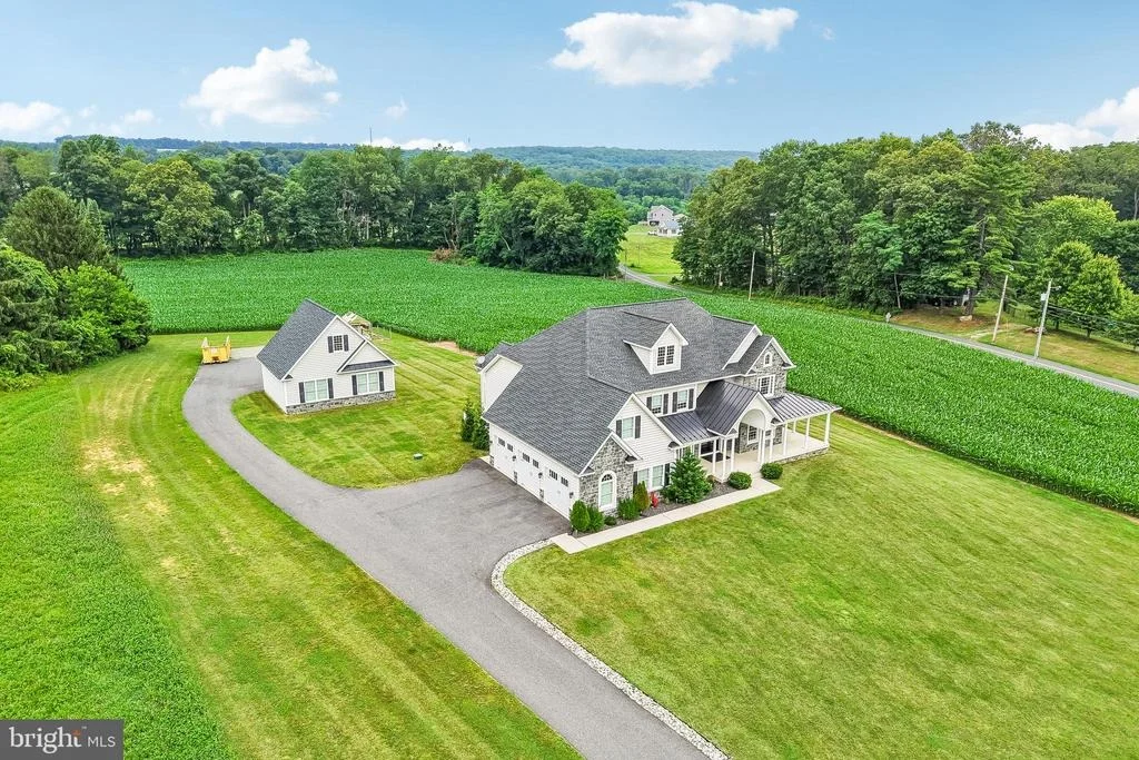 Photo of 1250 HEAPS ROAD
