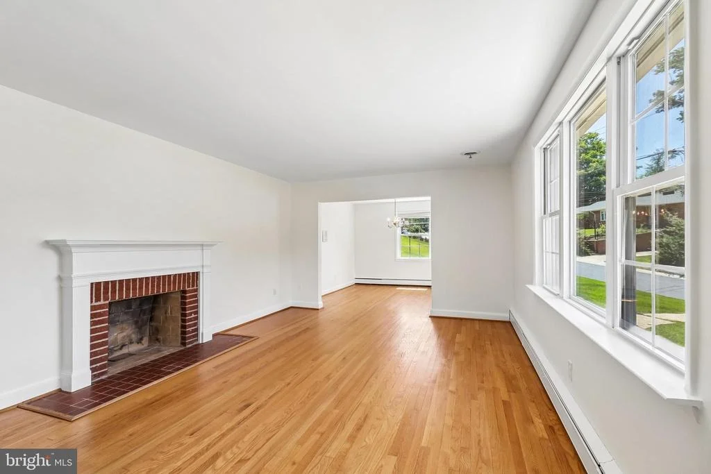Photo of 400 SOUTHWEST DRIVE