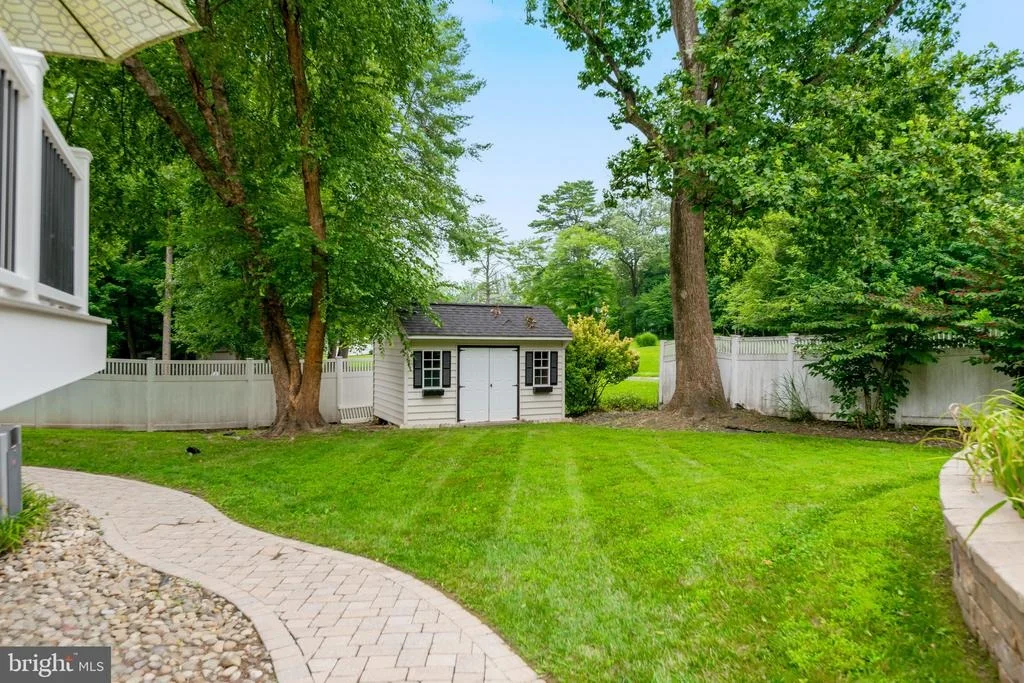 Photo of 9809 JOHN ROBERT WAY
