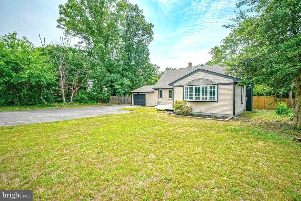 Photo of 299 HICKSTOWN ROAD