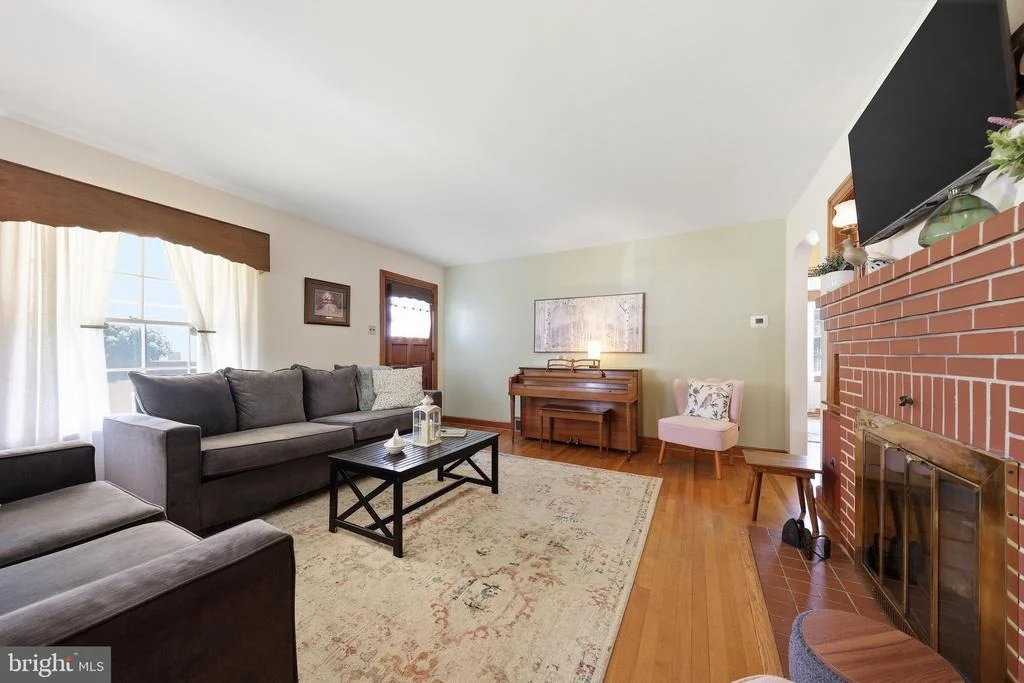 Photo of 19 NORVA AVENUE