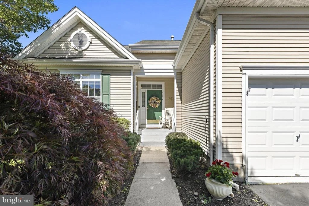 Photo of 314 GOLF VIEW DRIVE