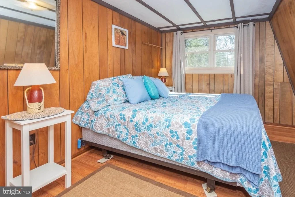 Photo of 245 OAK WAY ROAD