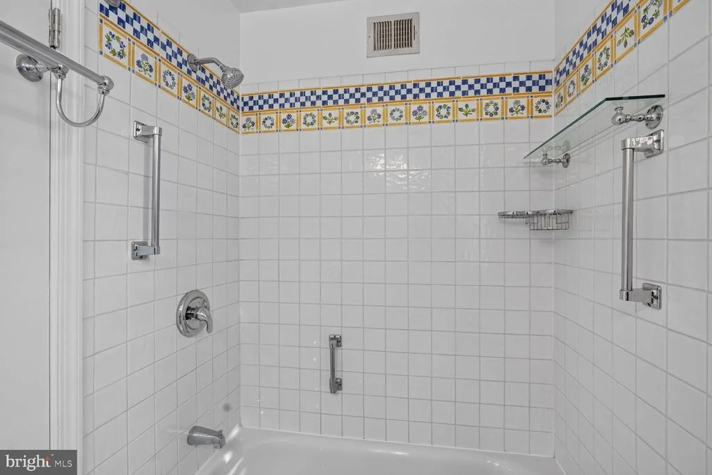 Photo of 8201 LARRY PLACE