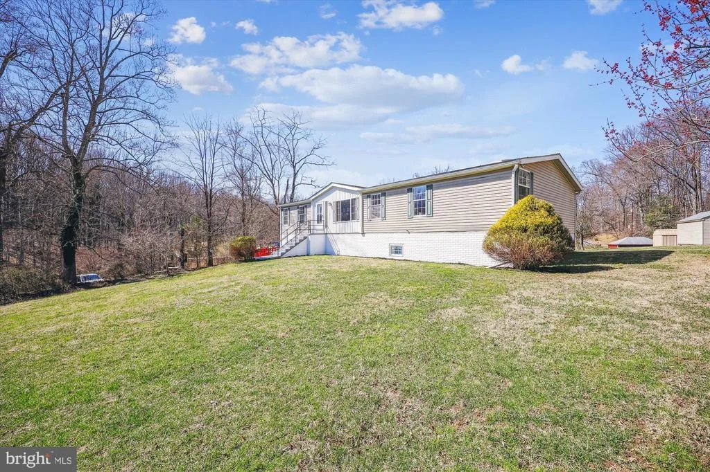 Photo of 18450 BROOKE ROAD