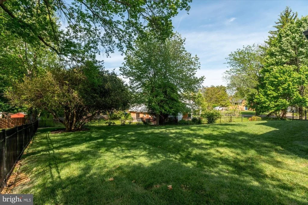 Photo of 1800 MONZA ROAD