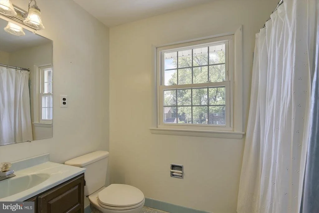 Photo of 8305 RAYMOND LANE