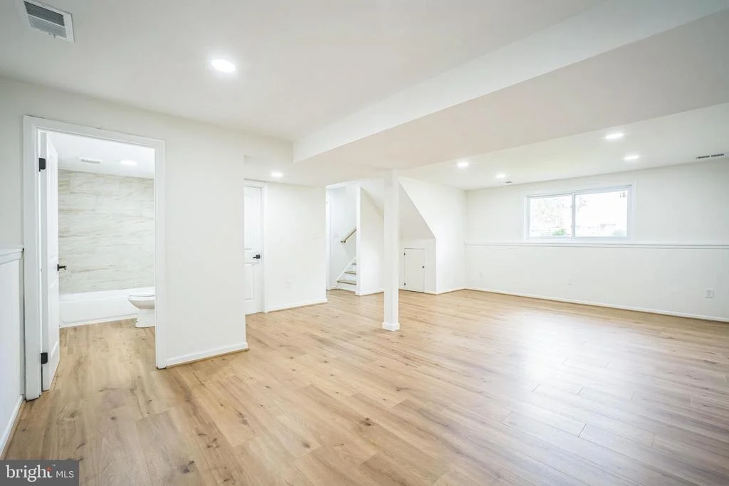 Photo of 1797 VALLEYSIDE DRIVE
