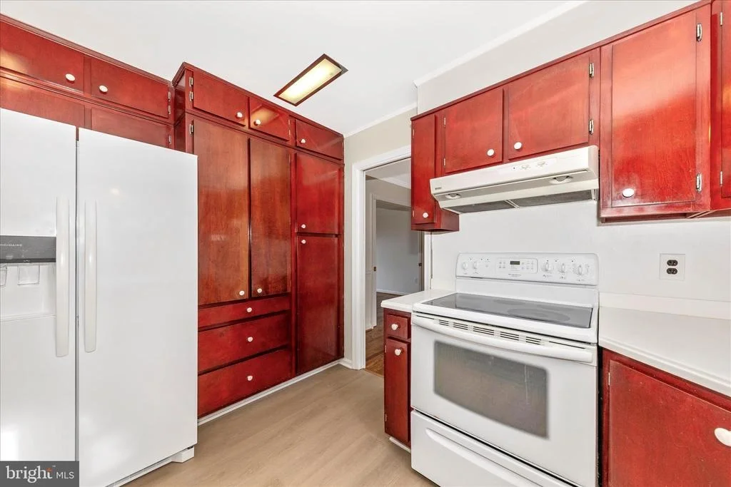 Photo of 5815 MEADOW DRIVE