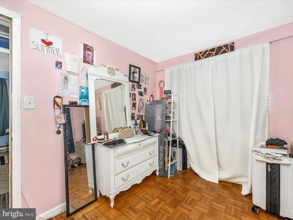 Photo of 7612 MCCLELLAN AVENUE