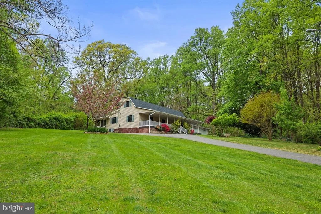 Photo of 1426 RIDGE ROAD