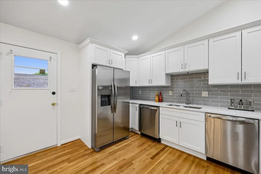 Photo of 1105 LAMBERTON DRIVE