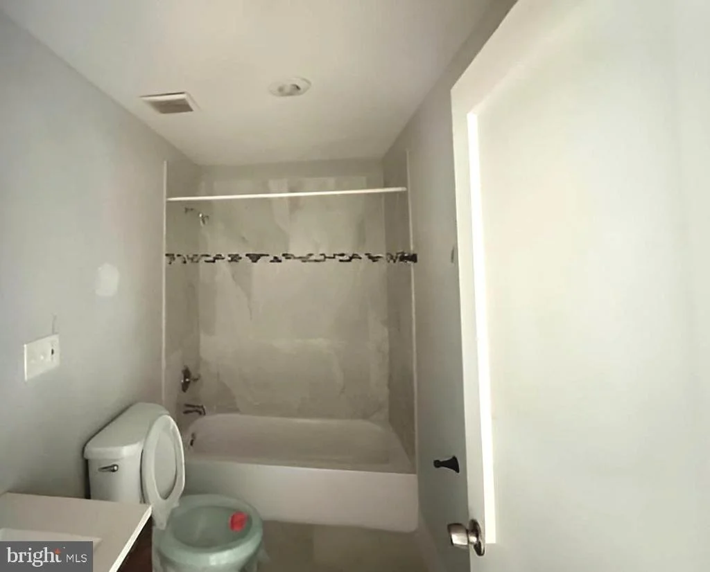 Photo of 6115 MOYER AVENUE