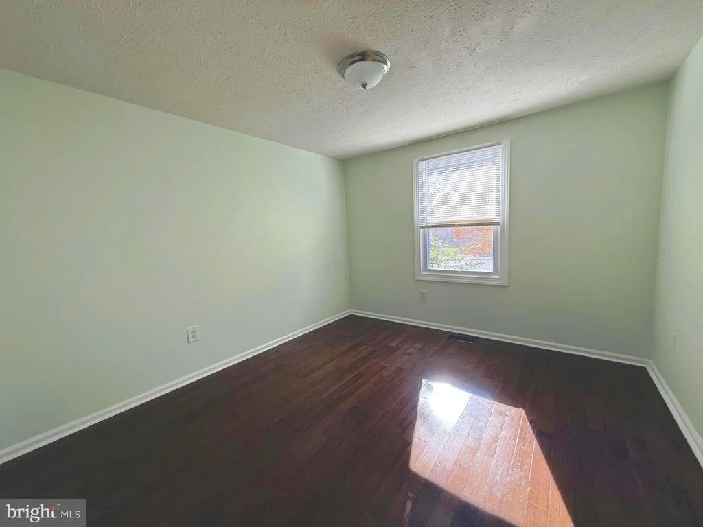 Photo of 494 SULKY LANE