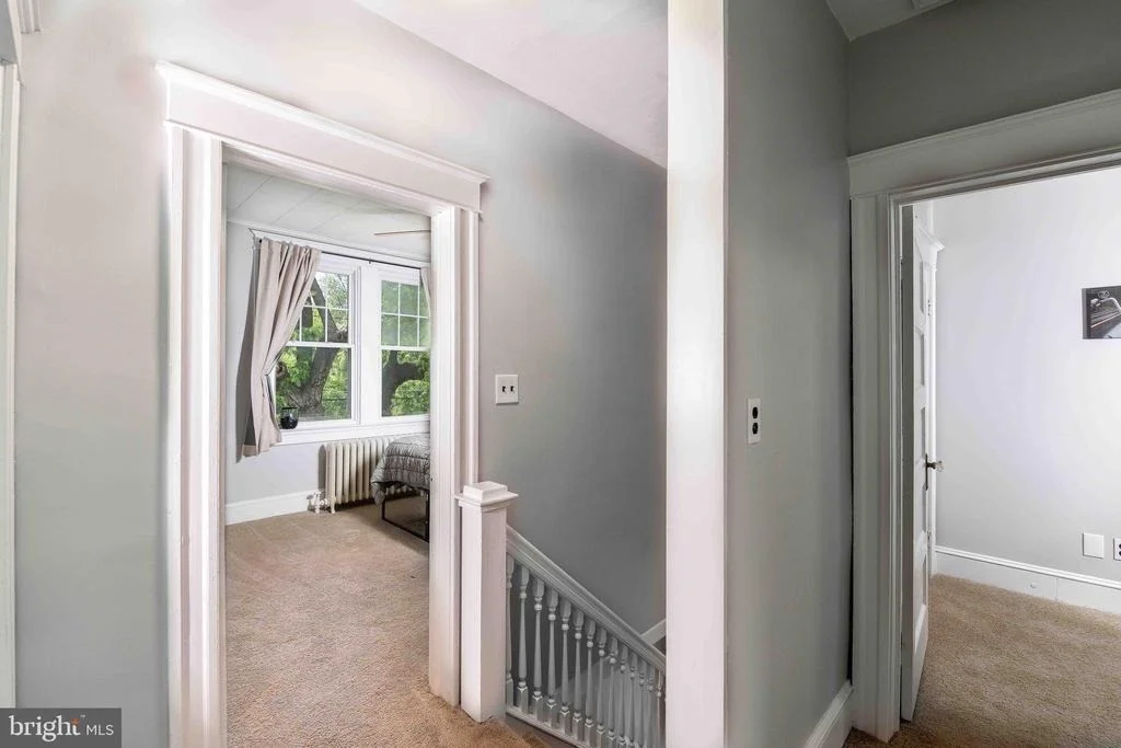 Photo of 1823 MAYFIELD AVENUE