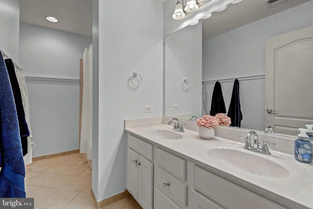 Photo of 24165 SPRING MEADOW CIRCLE