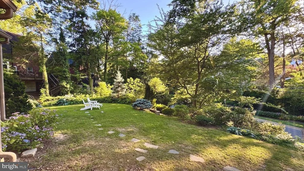 Photo of 7605 MAPLE AVENUE
