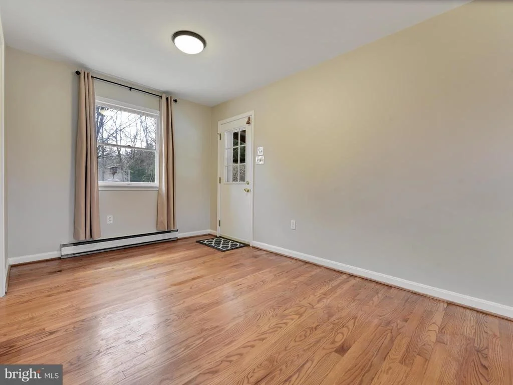 Photo of 7299 BEECHTREE LANE