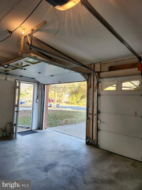 Photo of 8230 RIVERSIDE ROAD