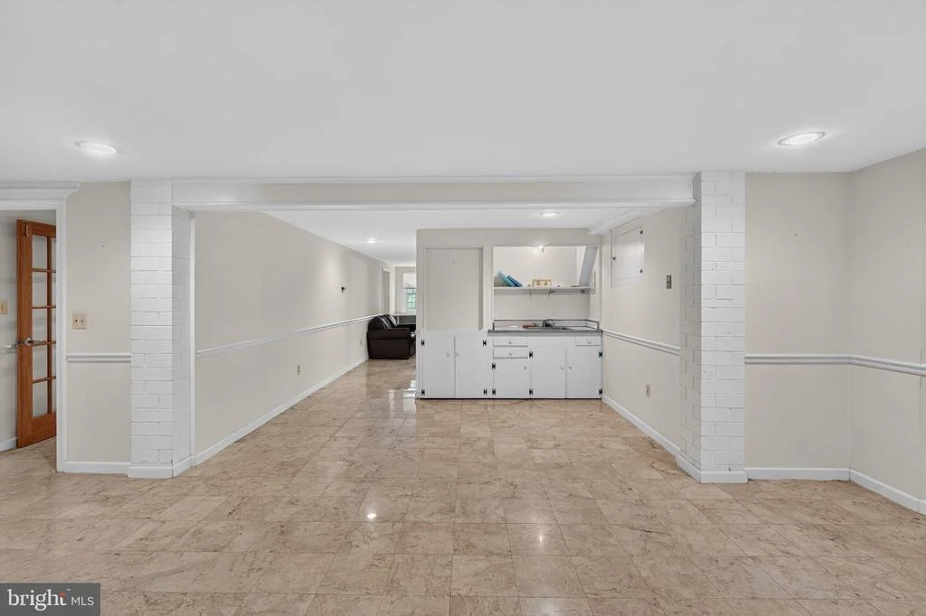 Photo of 10600 GREENACRES DRIVE