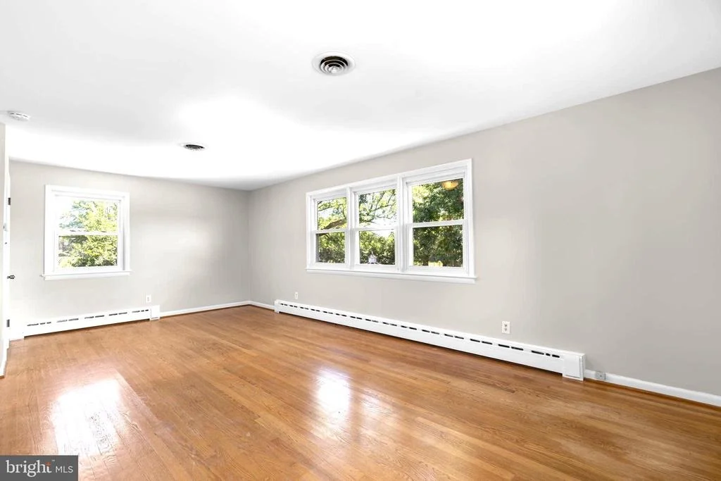 Photo of 18015 MUNCASTER ROAD