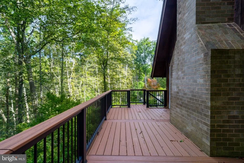 Photo of 2010 FALLSGROVE WAY